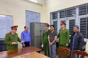 Đang trốn truy nã, kèm 3 tiền án nhưng vẫn giả danh Công an lừa đảo, chiếm đoạt 65 tỷ đồng