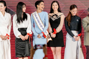 Hoa hậu H'hen Niê chung tay cùng người nhiễm HIV/AIDS