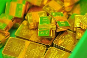 Giá vàng hôm nay 07/12: Rơi xuống đáy chưa thể phục hồi