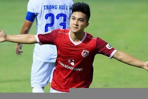 Cầu thủ Việt kiều Martin Lò lọt vào tầm ngắm của HLV Park Hang Seo