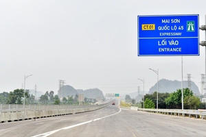 Bộ Xây dựng chấp thuận mức thu phí 5 tuyến cao tốc Bắc – Nam phía Đông
