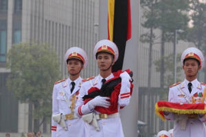 Lễ thượng cờ rủ Quốc tang nguyên Tổng bí thư Đỗ Mười