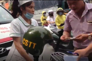 CSTT "kiên quyết" xử lý xe cấp cứu của Bệnh viện Đông Đô chở bệnh nhân CSTT "kiên quyết" xử lý xe cấp cứu của Bệnh viện Đông Đô chở bệnh nhân