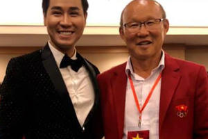 Nguyên Khang và dàn sao Việt hát cổ vũ Tuyển Việt Nam trước chung kết lượt về AFF Cup 2018