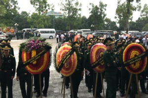 Nghẹn ngào lễ truy điệu hai sĩ quan Biên phòng Yên Khương tử nạn do lũ cuốn