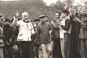 “Ðảng phải hết sức chăm nom đến đời sống của Nhân dân”