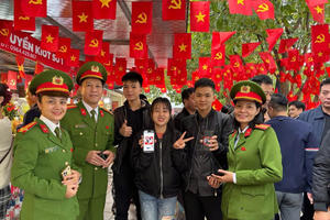 Công an phường Tây Hồ lan tỏa thông điệp “Triệu trái tim – chung nhịp đập” hướng về Đại hội XIV của Đảng