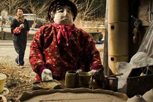 Thăm ngôi làng "người giả" còn nhiều hơn "người thật"