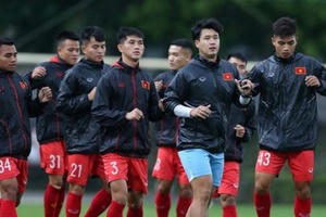 U22 Việt Nam đá giao hữu với U21 Phố Hiến