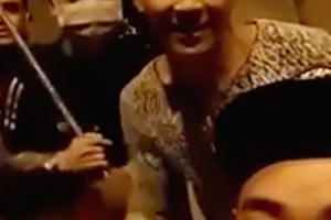 Phú Thọ: Nhóm thanh niên "dàn hàng" xin tiền tài xế, livestream khoe chiến tích trên Facebook