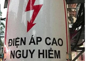Điện lực Miền Bắc trước nghi vấn gây lãng phí trong việc mua biển báo an toàn điện trị giá 31 tỷ đồng Điện lực Miền Bắc trước nghi vấn gây lãng phí trong việc mua biển báo an toàn điện trị giá 31 tỷ đồng
