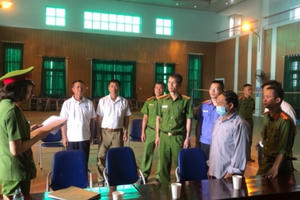 Khởi tố bí thư chi bộ và trưởng thôn ở Bắc Ninh bán đất trái thẩm quyền