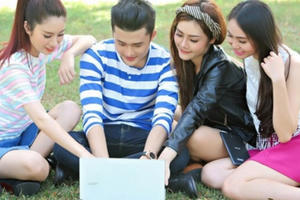 Tuổi trẻ là sống một lần cho mãi mãi