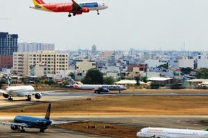 Mở lại các đường bay quốc tế thường lệ, giá vé sẽ rẻ hơn?