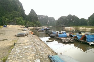 Đau lòng trước dự án di dời nhà bè trên Vịnh Hạ Long Đau lòng trước dự án di dời nhà bè trên Vịnh Hạ Long