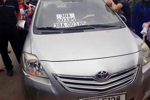 Hạ quân hàm thượng úy công an lái xe biển giả gây tai nạn ngày mùng 1 tết