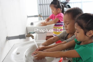 Trường Mầm non “mọc” trên kho thuốc trừ sâu tại Hà Tĩnh: Mẫu nước ngầm đạt chuẩn! Trường Mầm non “mọc” trên kho thuốc trừ sâu tại Hà Tĩnh: Mẫu nước ngầm đạt chuẩn!