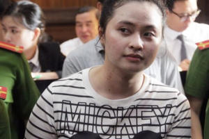 Hot girl Ngọc Miu hoảng loạn, khai không chính xác?