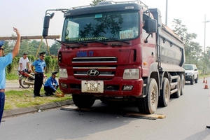 Bộ GTVT yêu cầu ngăn xe quá tải tái diễn dịp cuối năm