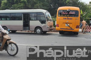 Bình Dương: Tai nạn liên hoàn, nhiều người hoảng loạn Bình Dương: Tai nạn liên hoàn, nhiều người hoảng loạn