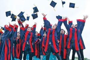 Bộ GD-ĐT quyết định "sờ gáy" các cơ sở đào tạo tiến sĩ Bộ GD-ĐT quyết định "sờ gáy" các cơ sở đào tạo tiến sĩ