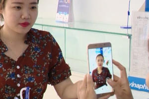 Bản tin Kinh tế Plus: Thuê bao di động phải chụp ảnh chân dung chính chủ Bản tin Kinh tế Plus: Thuê bao di động phải chụp ảnh chân dung chính chủ