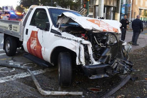 Cảnh tượng đáng sợ tại nơi “khủng bố” bằng xe tải giữa New York (Mỹ)