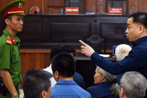 Vì sao hoãn phiên tòa phúc thẩm xử Vũ 'nhôm' và 2 cựu thứ trưởng Công an?