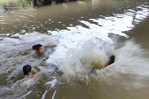 Thanh Hóa: 2 học sinh chết thương tâm do đuối nước