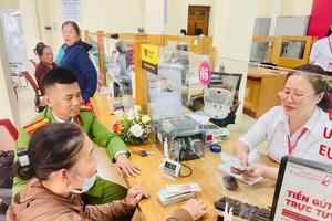 Người phụ nữ bị đối tượng giả danh Công an uy hiếp, liền mang 6 chỉ vàng đi bán