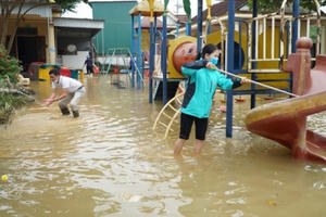 Cần chuẩn bị gì khi trẻ trở lại trường sau lũ?