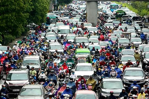 Hà Nội tính chi hơn 1.864 tỷ đồng cho giảm ùn tắc giao thông