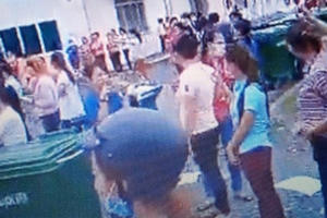 Vụ nghi thức ăn có giòi: Công nhân từng nói cơm ăn không đủ no