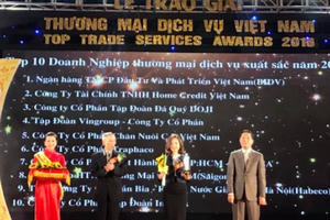 BIDV đứng thứ nhất trong Top 10 Doanh nghiệp Thương mại dịch vụ Xuất sắc