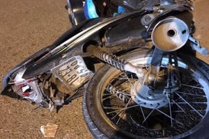 Vào cuộc điều tra, làm rõ vụ nghi vấn xe ôtô biển xanh đâm người nguy kịch rồi bỏ chạy