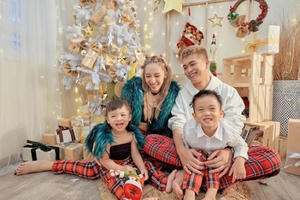 Đoàn Văn Hậu, Đức Chinh và dàn hot girl đón Giáng sinh rộn ràng ấm áp