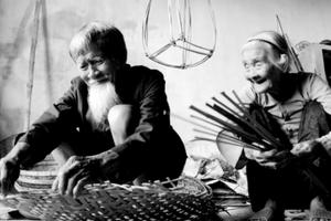 Những mối tình già để người trẻ phải trân quý hơn về hai tiếng Vợ Chồng!