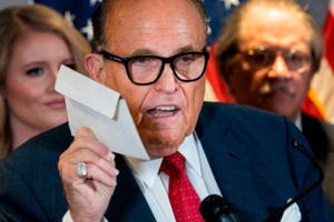 Đội ngũ luật sư, những người níu giữ hy vọng cho Tổng thống Trump, bao gồm những ai?