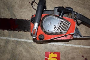 Đồng Tháp: Nghi án mâu thuẫn gia đình, người đàn ông dùng cưa máy cắt cổ tự tử