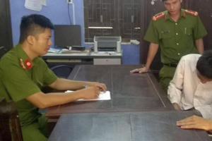 Thừa Thiên Huế: Bắt khẩn cấp kẻ đâm chết em trai, tấn công trưởng công an xã bị thương