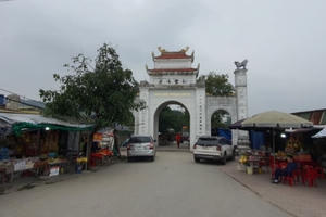 Nghệ An: Người phụ nữ bán hàng tại đền Ông Hoàng Mười dương tính với Covid-19