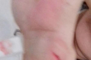 Nhân viên thư viện dùng bút tự đâm gây thương tích để phản ứng kết luận thanh tra