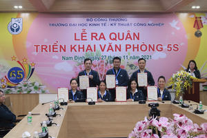 Trường Đại học Kinh tế – Kỹ thuật Công nghiệp tổ chức Lễ ra quân triển khai văn phòng 5S Trường Đại học Kinh tế – Kỹ thuật Công nghiệp tổ chức Lễ ra quân triển khai văn phòng 5S