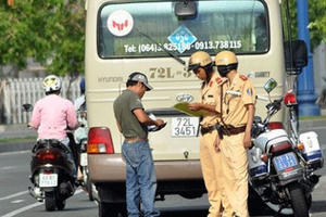 Xử nghiêm tiêu cực trong hoạt động bán vé tàu, xe dịp Tết