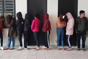 Hà Tĩnh: Bắt 2 chủ nhà nghỉ nuôi gái bán dâm để phục vụ khách khi có nhu cầu