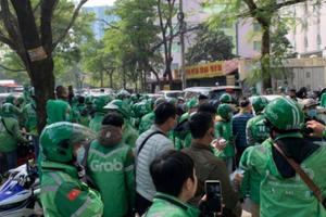 Hiệp hội Taxi truyền thống lên tiếng: Grab đã tính toán để kéo mọi quyền lợi về cho mình Hiệp hội Taxi truyền thống lên tiếng: Grab đã tính toán để kéo mọi quyền lợi về cho mình