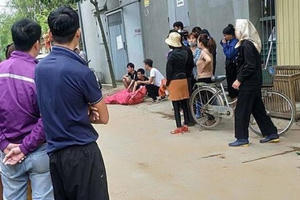 Bắc Giang: Chồng cũ cầm dao chém vợ trọng thương, tình địch tử vong ở nhà trọ rồi bỏ trốn