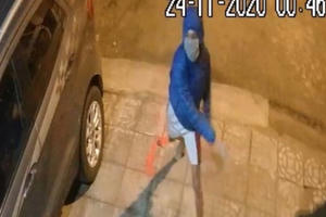 Nhà phóng viên Báo Người Lao động liên tục bị “khủng bố” bằng sơn và chất bẩn