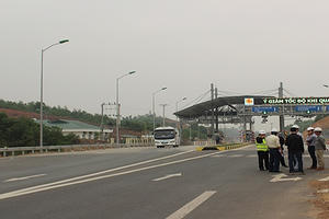 Thái Nguyên: Đường không làm mới vẫn lập trạm thu phí