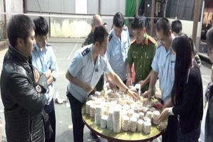 Lạng Sơn: Bắt lô hàng mỹ nghệ nghi là ngà voi